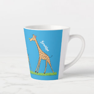 Caneca De Café Latte Girafa bonita e feliz com cartoon de borboleta