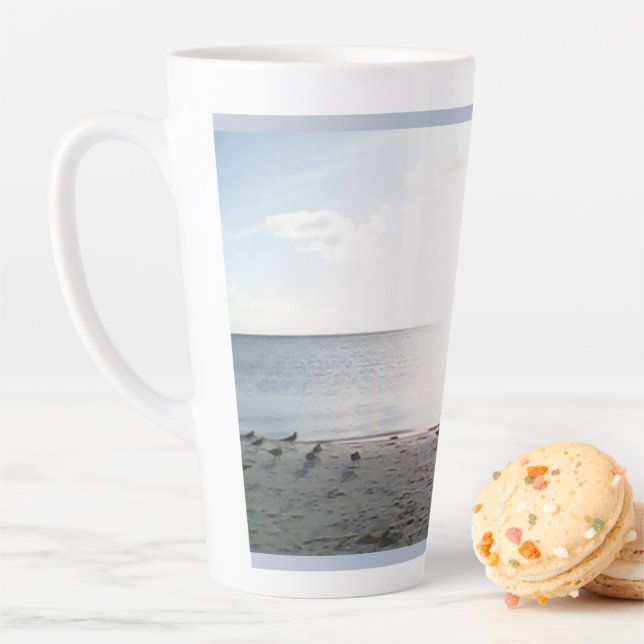 Caneca De Café Latte Glória Do Sol Na Praia (In Situ)