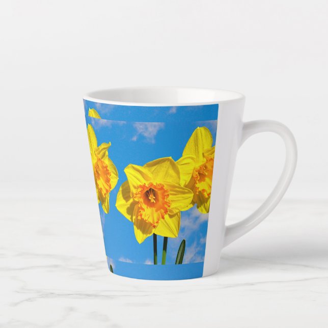 Caneca De Café Latte Grupo de Daffodils Dourados Flores Medalhadas (Direita)