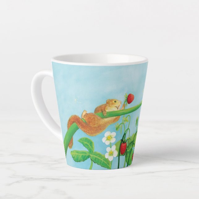 Caneca De Café Latte Hazel Dormouse, morangos e cascas de dandelion Sma (Ângulo esquerdo)