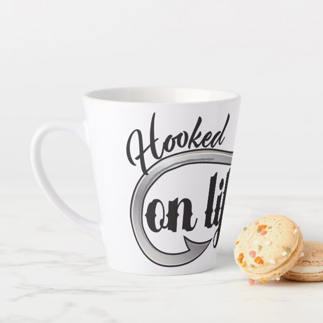 Caneca De Café Latte "Hooked On Life" hook illustration, personalize (In Situ)