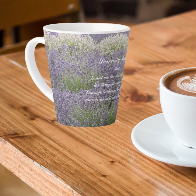 Caneca De Café Latte Jardim de Lavanda da Serenidade Inspiradora (In Situ)