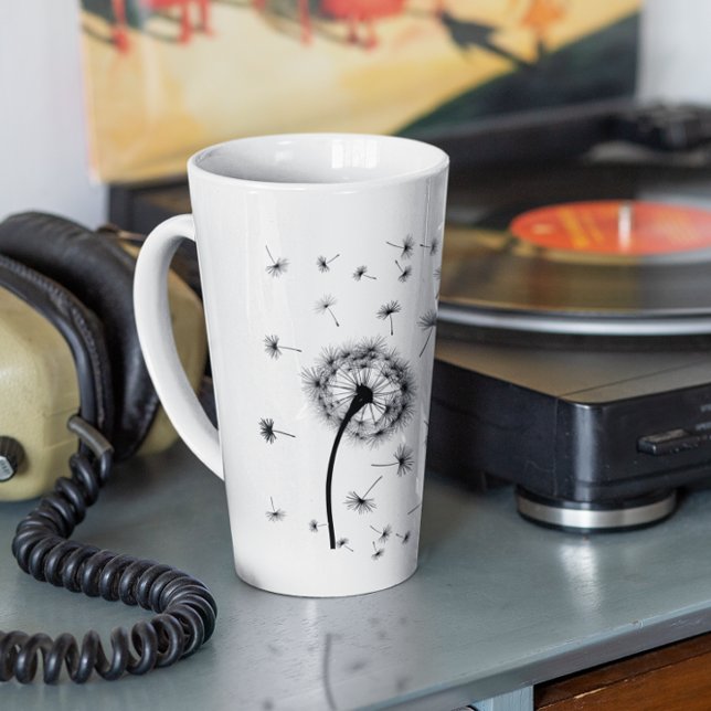 Caneca De Café Latte Larga, semente de dandelion fluindo no vento (Criador carregado)