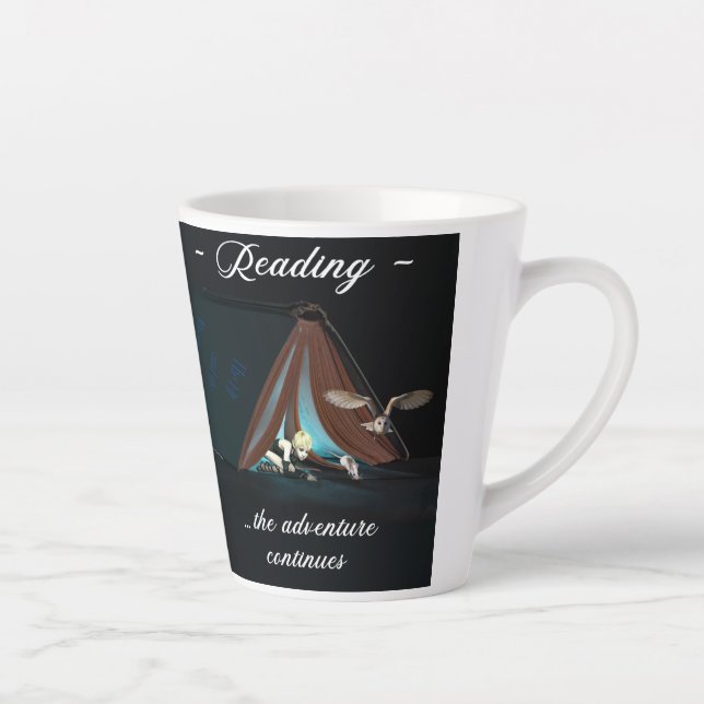 Caneca De Café Latte Lendo, a aventura continua (Direita)
