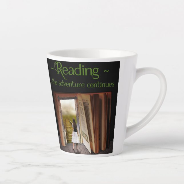 Caneca De Café Latte Lendo, a aventura continua (Direita)