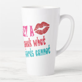 Caneca De Café Latte Let a kiss speak what words cannotT-Shirt