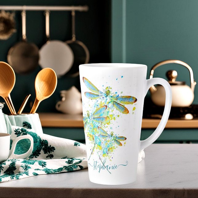 Caneca De Café Latte Libélula verde-azulada personalizada com respingos (Criador carregado)