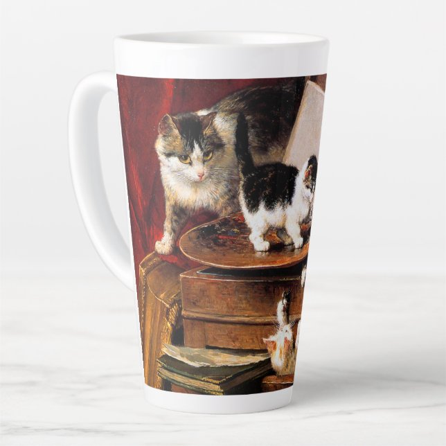 Caneca De Café Latte Mãe Gato e Gatinhos na Mesa (Ângulo esquerdo)