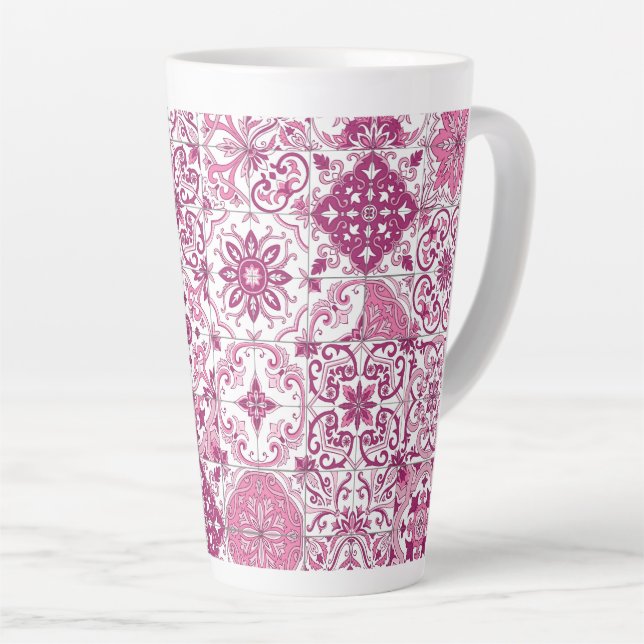 Caneca De Café Latte Mediterranean hues/ Azulejo tiles (Ângulo direito)