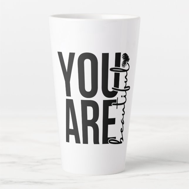 Caneca De Café Latte Minimalist “Beautiful” Typography Design – Black a (Frente)