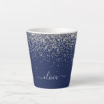 Caneca De Café Latte Monograma de Sparkle Azul Girly Marinho de Prata<br><div class="desc">Marinho Azul e Silver Sparkle Script Monograma Nome do Monograma Latte Coffee Cup Mug. Isto faz o doce e perfeito aniversário de 16 anos,  casamento,  chá de panela,  aniversário,  chá de fraldas ou festa de solteira presente para alguém que ama luxo de luxo e estilos quíticos.</div>