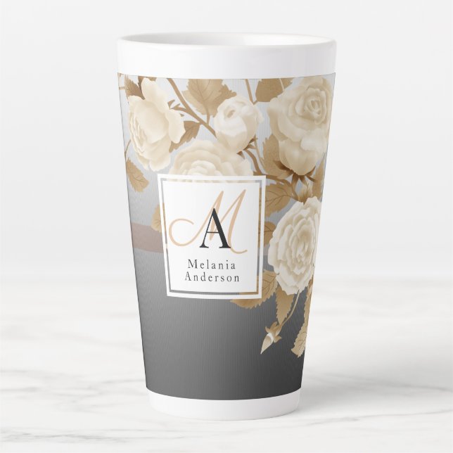 Caneca De Café Latte Monograma Elegante de Prata Dourada Rosa (Frente)