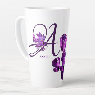 Caneca De Café Latte Monograma floral roxo Nome noivo personalizável