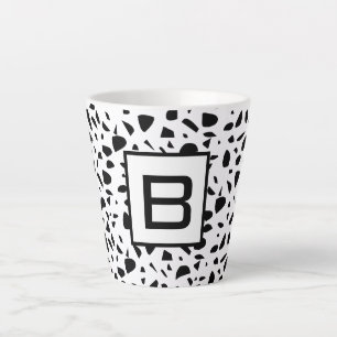 Caneca De Café Latte Monograma inicial do padrão branco preto Terrazzo