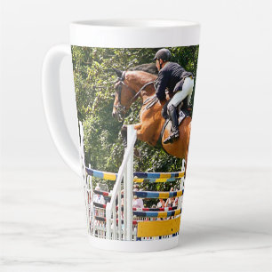 CANECA DE CAFÉ LATTE MOSTRAR JUMPING