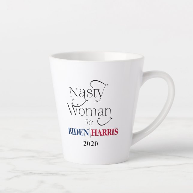 Caneca De Café Latte Mulher desagradável para Biden-Harris 2020 (Direita)