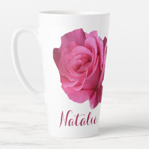Caneca De Café Latte Natalie personalizável nome rosa rosa-flores boho