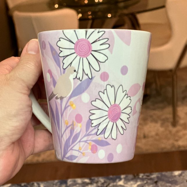 Caneca De Café Latte Natureza Floral das Aves Botânica (Beautiful pink latte coffee mug with a tropical bird and abstract floral design)