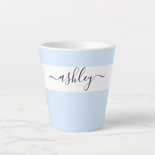Caneca De Café Latte Nome Elegante em Tipografia de Roteiro Azul Pó
