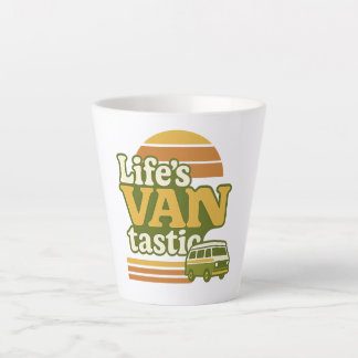 Caneca De Café Latte O gráfico retro dos anos 70 da VANtástica vida