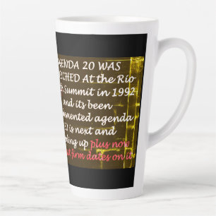 Caneca De Café Latte O mundo desfruta das palavras e design do planeta