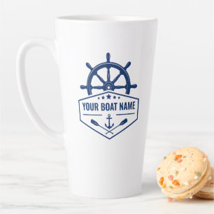 Caneca De Café Latte O nome do seu barco com o carro de ancoragem Helm