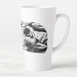 Caneca De Café Latte Olhar Para A Cabeça Barata, Terrier Na Guarda