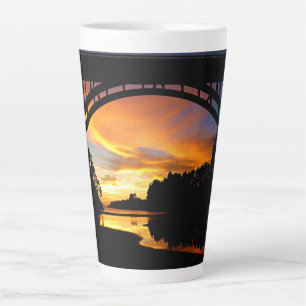 Caneca De Café Latte Orange California Costeira Sunset Sob Ponte