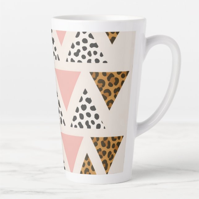 Caneca De Café Latte Padrão de Leopardo Chic e Triângulo Rosa (Direita)