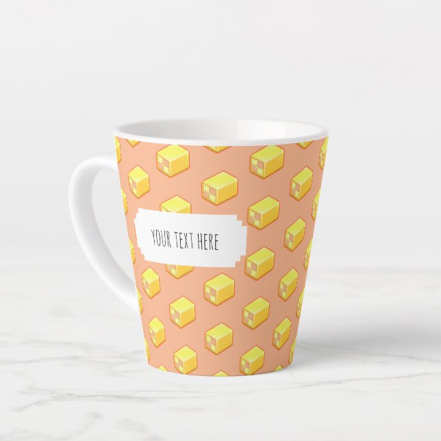 Caneca De Café Latte Padrão de Pixel Art de Bolo Battenberg Rosa e Amar (Ângulo esquerdo)