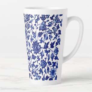 Caneca De Café Latte Padrão floral azul-marinho chinês em branco