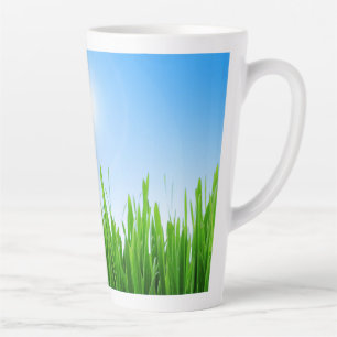 Caneca De Café Latte Paisagem de grama verde céu azul-10826