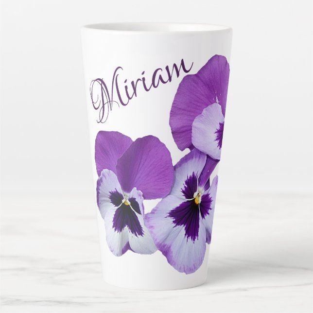 Caneca De Café Latte Pansal floral Roxo Miriam nome boho personalizável (Frente)