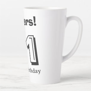 Caneca De Café Latte Parabéns 21 aniversário letra negrito nome menino