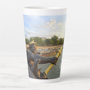 Caneca De Café Latte Paris. França. Pont Alexandre3 
