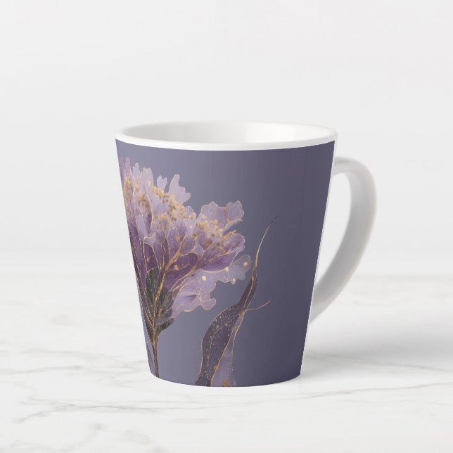 Caneca De Café Latte Peônia Roxa Inspirada em Florais com Acentos Doura (Ângulo direito)