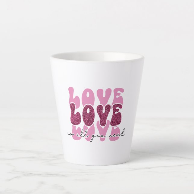 Caneca De Café Latte Pink "Love" Stacked Bubble Font (Frente)