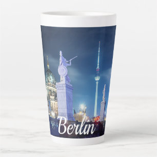 Caneca De Café Latte Ponte de pedra perto da Catedral de Berlim, na Ale