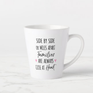 Caneca De Café Latte Por Lado ou Milhas, as famílias estão próximas do
