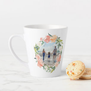 Caneca De Café Latte Primavera Blush Peach Watercolor Foto Floral Wreat
