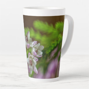 Caneca De Café Latte Primavera de Heather flor verde florescente branco