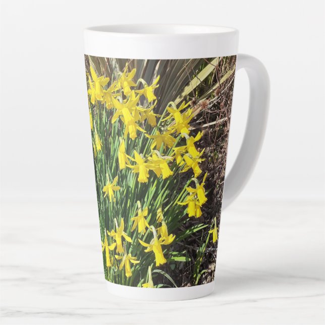 Caneca De Café Latte Primavera Yellow Daffodils Latino (Ângulo direito)