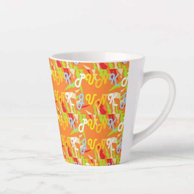 CANECA DE CAFÉ LATTE PUNHOS E PORCOS DE LARANJA DESIGN E PADRÕES (Direita)