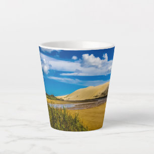 Caneca De Café Latte Quickand stream perto de 90-Mile Beach, Nova Zelân