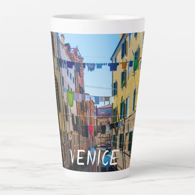 Caneca De Café Latte Rua em Veneza com roupa lavada com roupa lavada na (Frente)