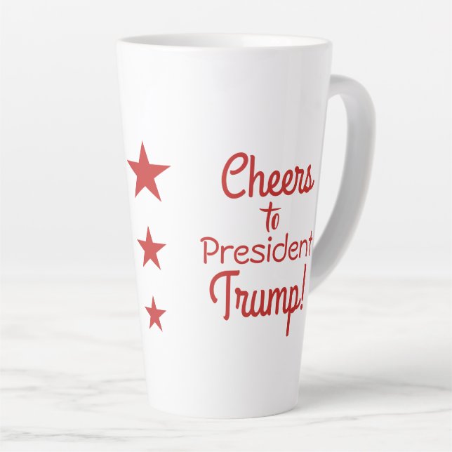 Caneca De Café Latte Saúde ao Presidente Trump! (Ângulo direito)