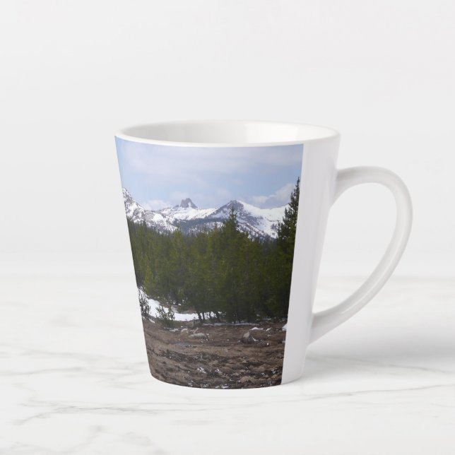 Caneca De Café Latte Serra Nevada e neve em Yosemite (Direita)