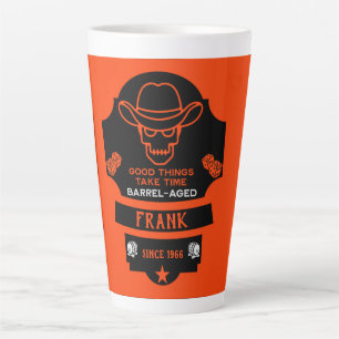Caneca De Café Latte Sobre A Colina Envelhecendo