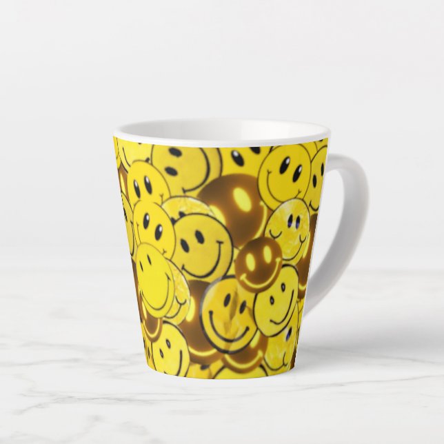 Caneca De Café Latte sorriso (Ângulo direito)