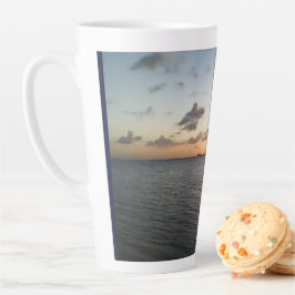 Caneca De Café Latte Sunset Na Praia